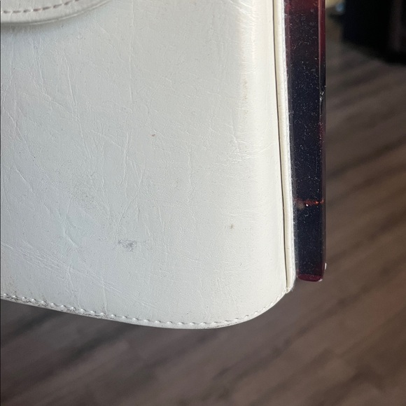 Vintage Cream Handbag with Tortoise Handle - Picture 4 of 10